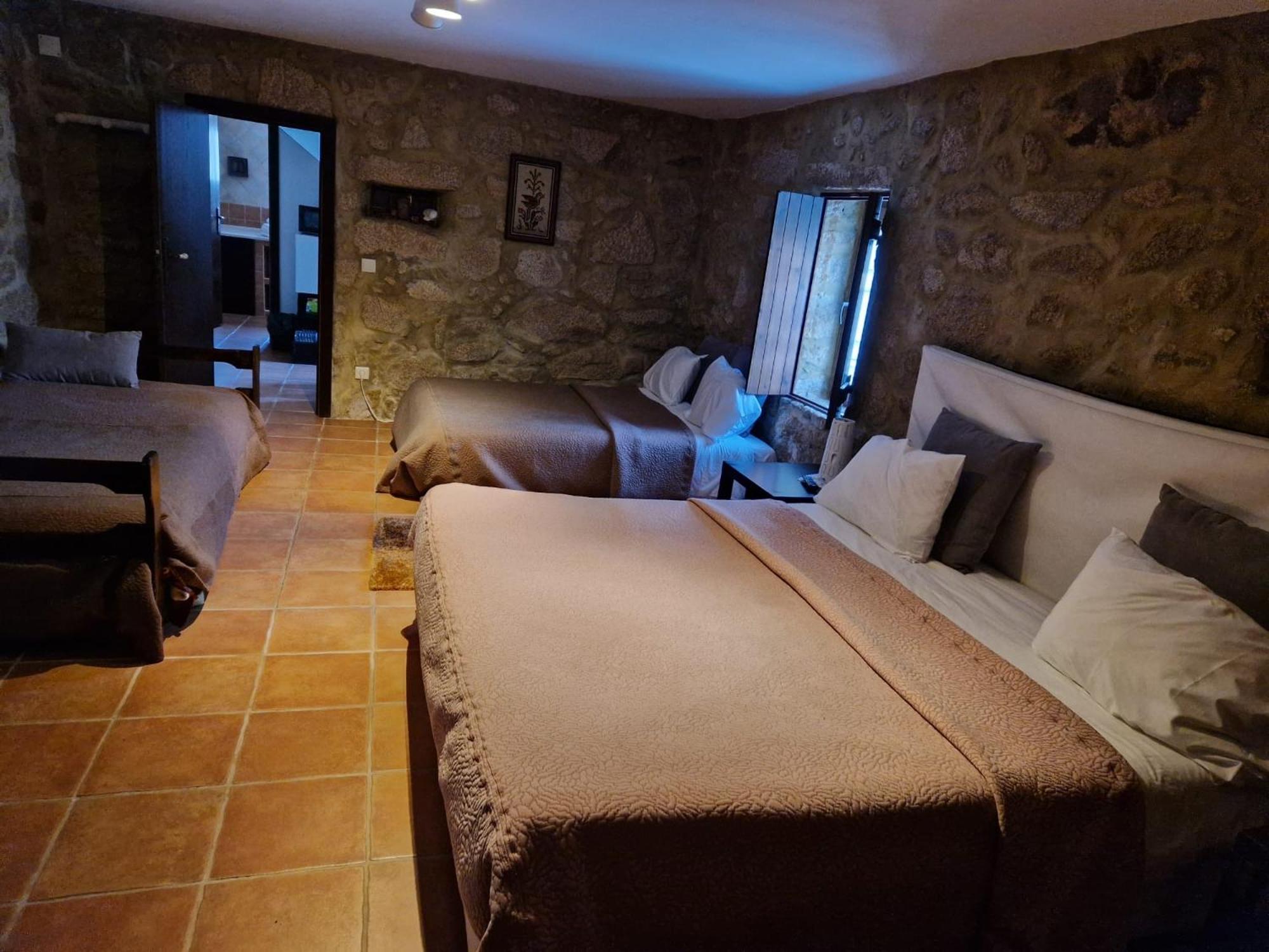 Hostal Quinta Damigo Seia Exterior foto